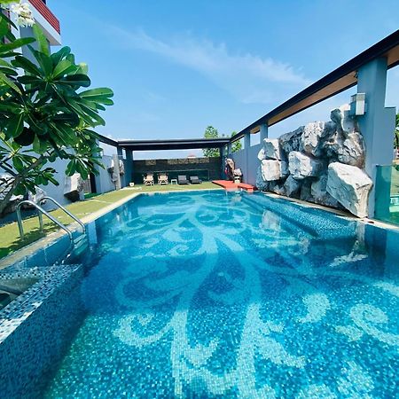 Le Vernissage By Goad Avadhess Hospitality Pattaya Exteriör bild